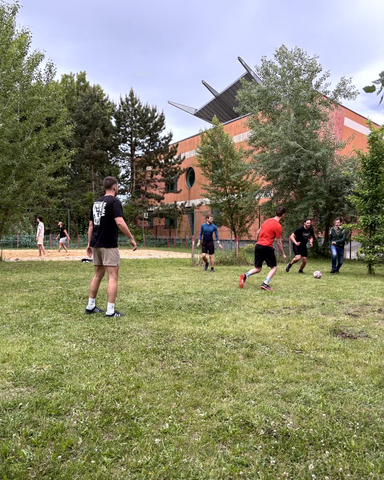 Skupinová akcia s futbalom v areáli Streetko — Bratislava-Petržalka